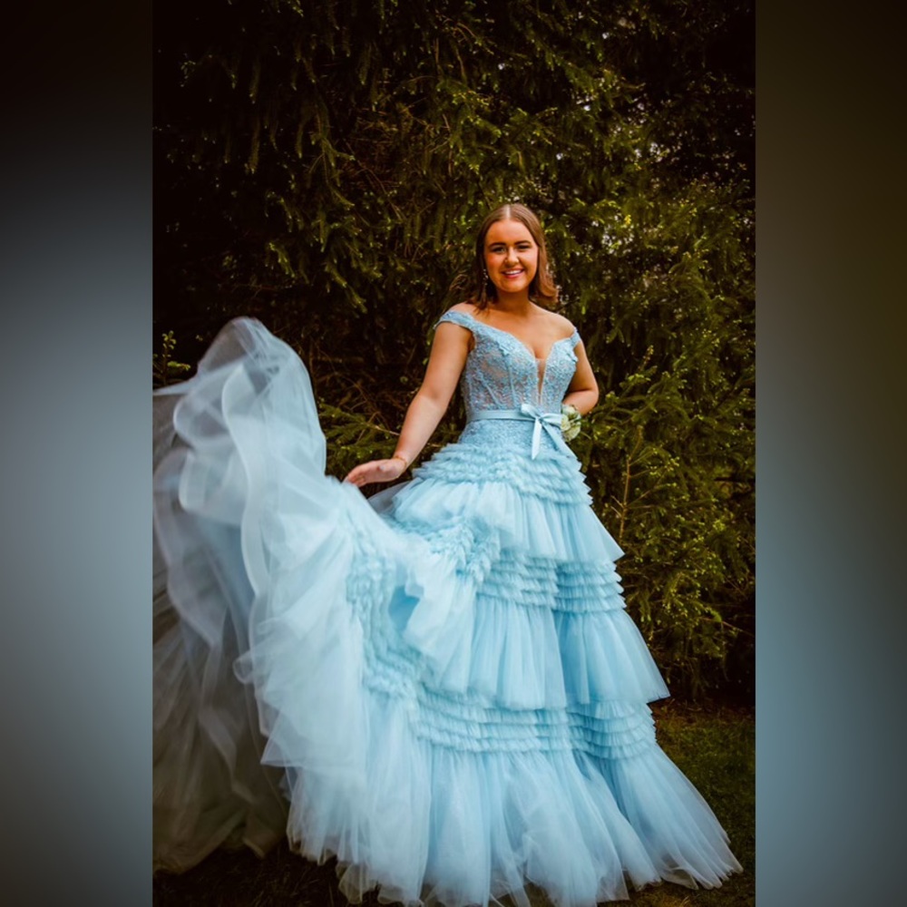 Sherri Hill prom dress